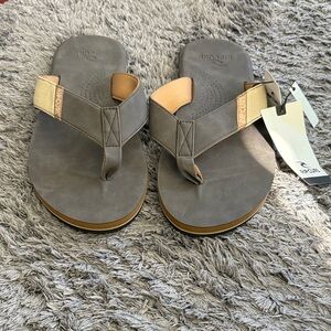 NWT-Rip Curl Oxford Bloom Open Toe Flip Flops